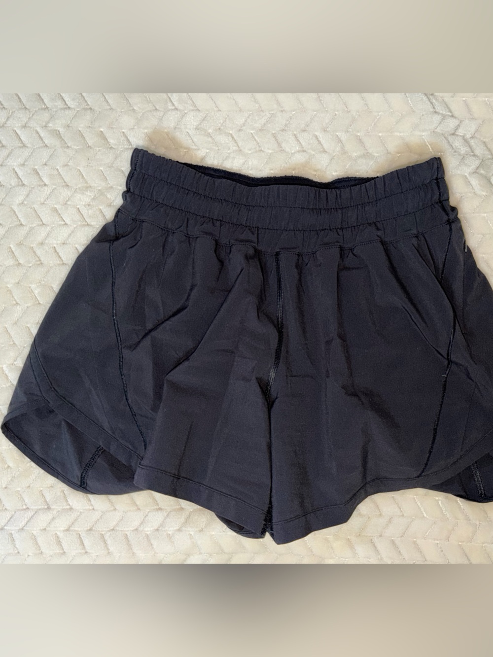 Lululemon Track That Short 5" Black Size 6